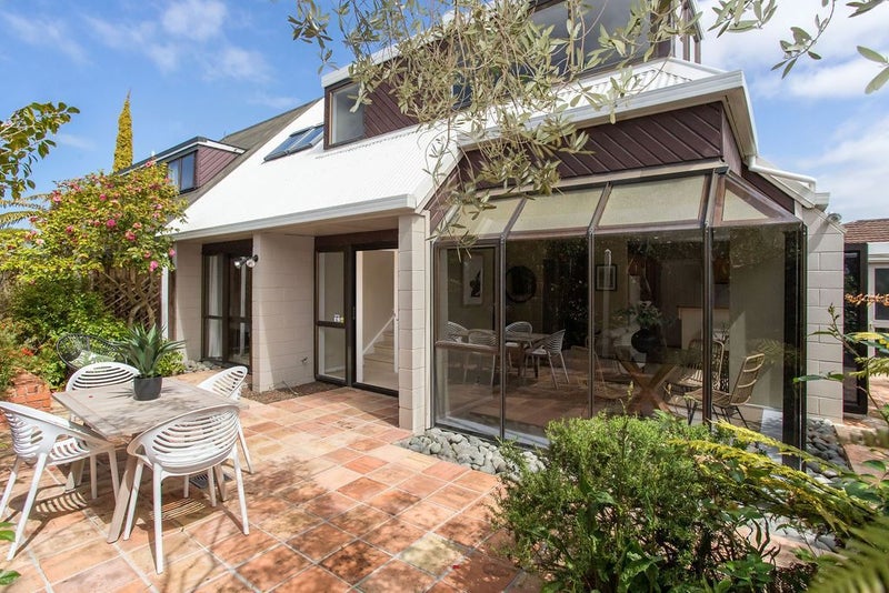 75A Aikmans Road, Merivale, Christchurch - Carousel 2