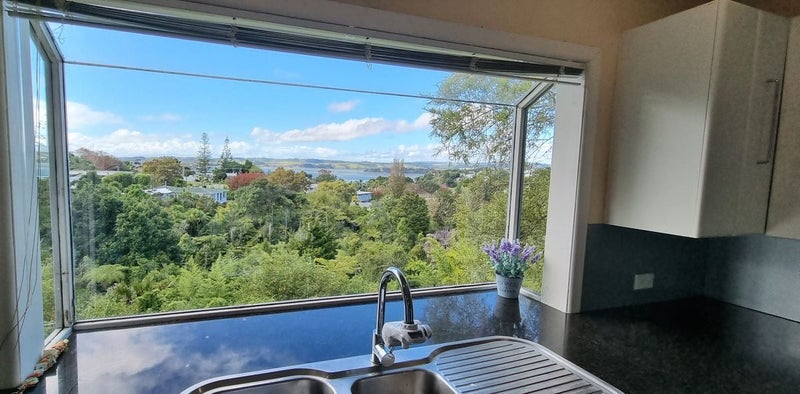 11 Fenton Terrace, Cockle Bay, Auckland - Carousel 2