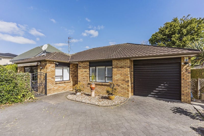 2/83 St Johns Road, Meadowbank, Auckland - Carousel 1