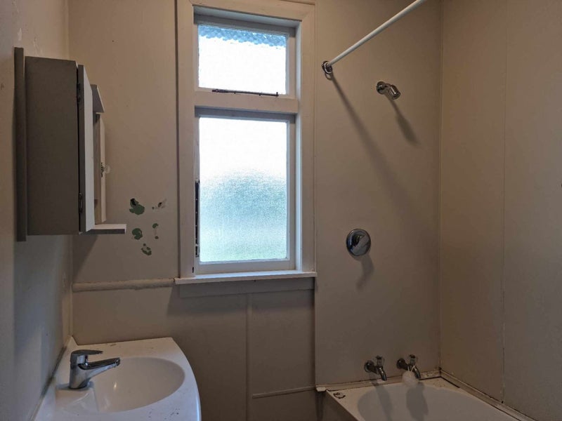 99 Omata Road, Marfell, New Plymouth - Carousel 14