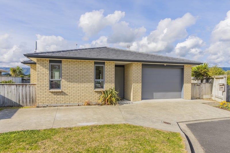 94 Mazengarb Road, Paraparaumu Beach, Paraparaumu - Carousel 1