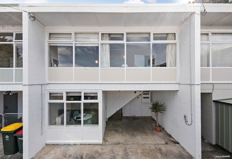 6/3 Picton Street, Howick, Auckland - Carousel 1