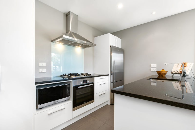 1/62 London Street, Richmond, Christchurch - Carousel 2