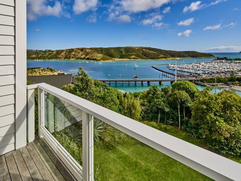 58 Kiriwai Road, Paremata, Porirua - Carousel 1