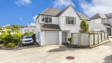 14A Bracken Road, Newlands, Wellington - Carousel 1