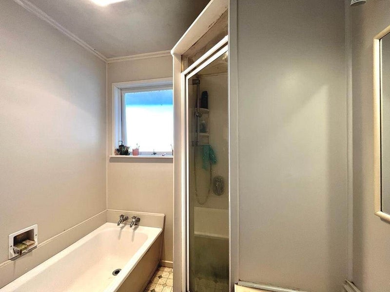 2/238 Onewa Road, Birkenhead, Auckland - Carousel 5