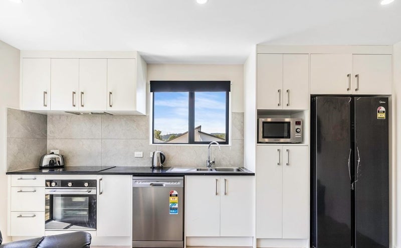 3A Enchantment Lane, Karaka, Papakura - Carousel 2