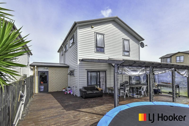57 Kaimoana Street, Weymouth, Auckland - Carousel 2