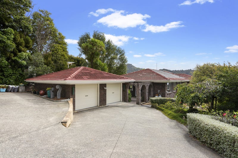 267 Forest Hill Road, Waiatarua, Auckland - Carousel 1