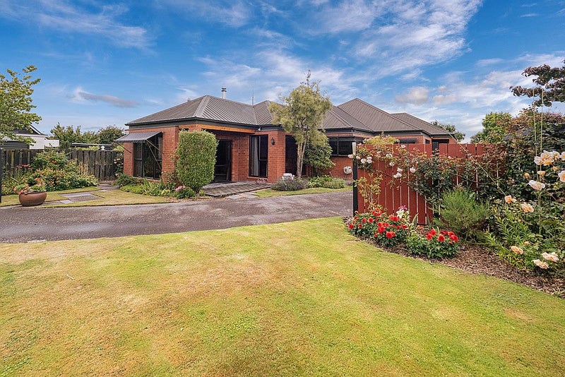 15 Churchill Avenue, Allenton, Ashburton - Carousel 27