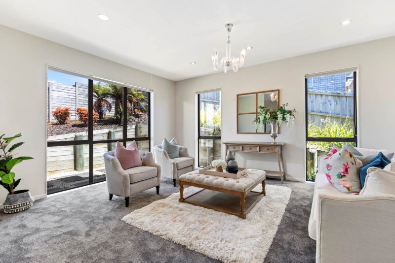 14 Namsan Close, Fairview Heights, Auckland - Carousel 2