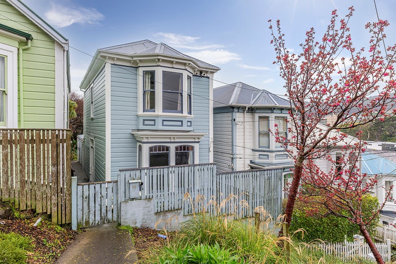 40 Drummond Street, Mount Cook, Wellington - Carousel 1