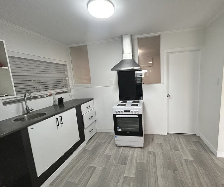 41 Mulberry Street, Maungaraki, Lower Hutt - Carousel 2