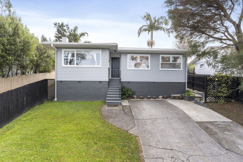 1/17 Crystal Avenue, Glendene, Auckland - Carousel 1