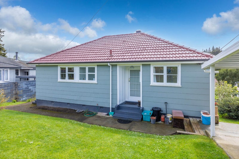 19 Gradara Avenue, Otorohanga - Carousel 1