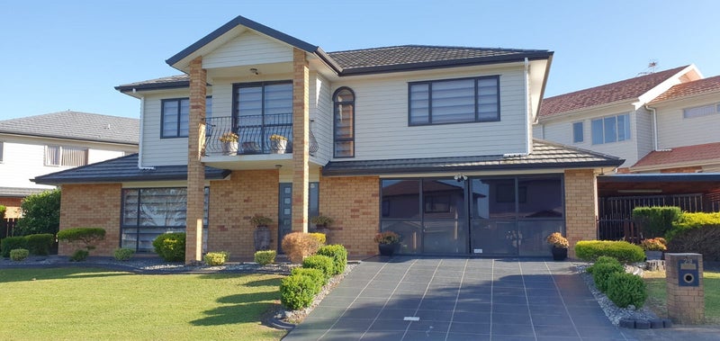 29 Crossandra Drive, Mangere, Auckland - Carousel 1
