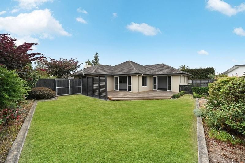 22 Darjon Drive, Huntington, Hamilton - Carousel 2