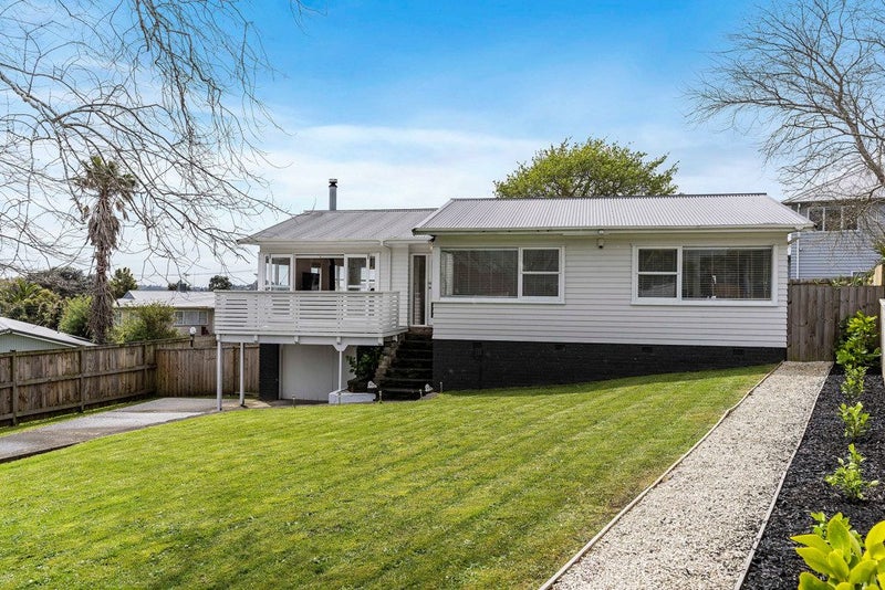 3 Mayall Avenue, Beach Haven, Auckland - Carousel 1