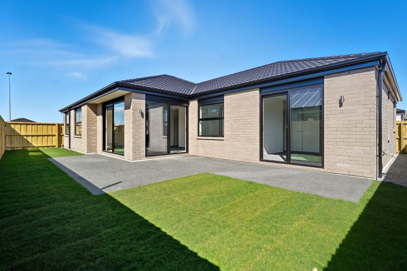 17 Rita Angus Road, Belfast, Christchurch - Carousel 13