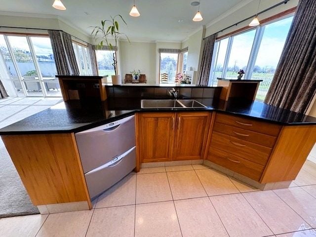 54 Merlot Drive, Greenmeadows, Napier - Carousel 2