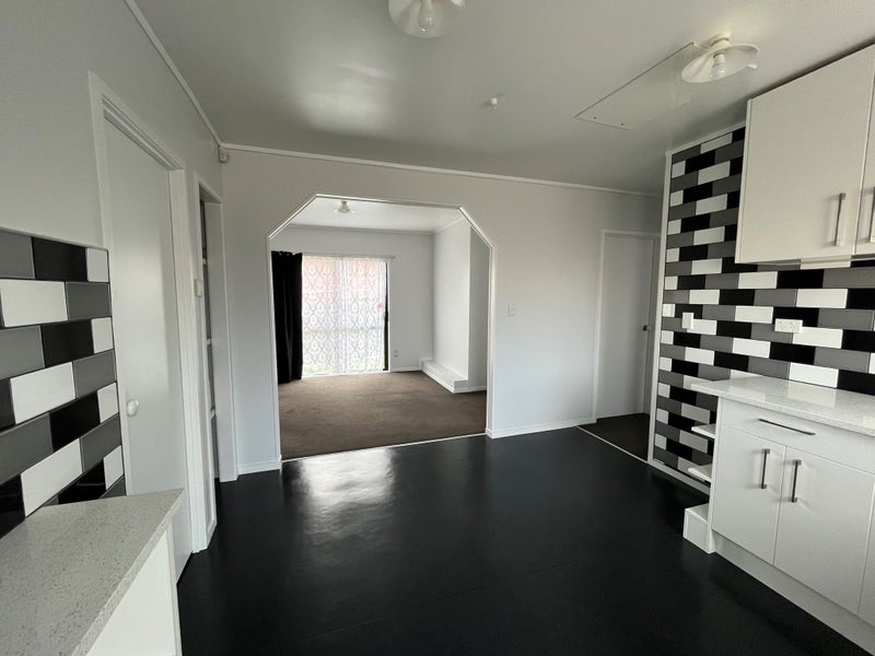 1/7 Netherton Street, New Windsor, Auckland - Carousel 6