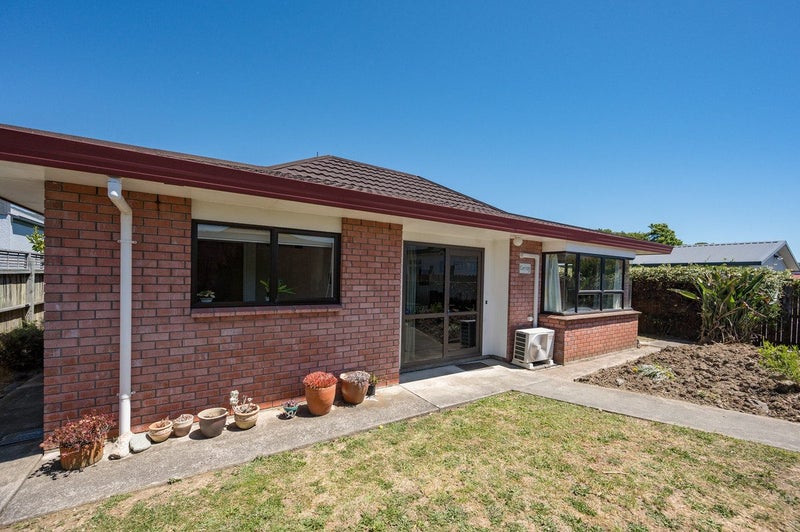 2/60 Grove Street, The Wood, Nelson - Carousel 1