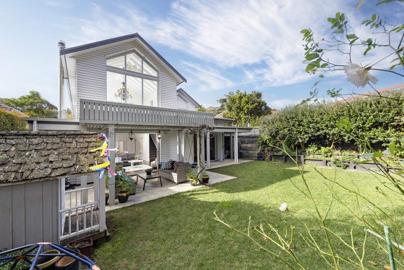 37 Fearon Avenue, Three Kings, Auckland - Carousel 2