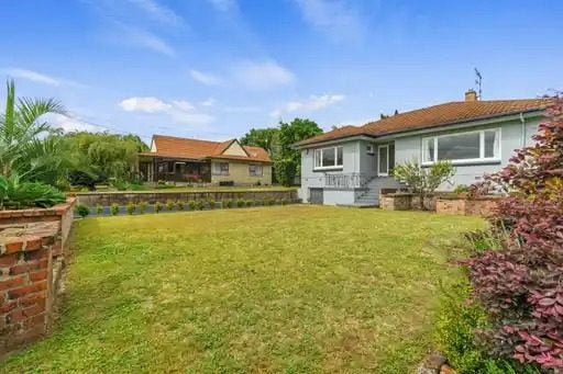 215 River Road, Claudelands, Hamilton - Carousel 2