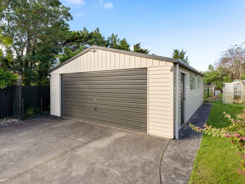 12 York Place, Awapuni, Palmerston North - Carousel 2