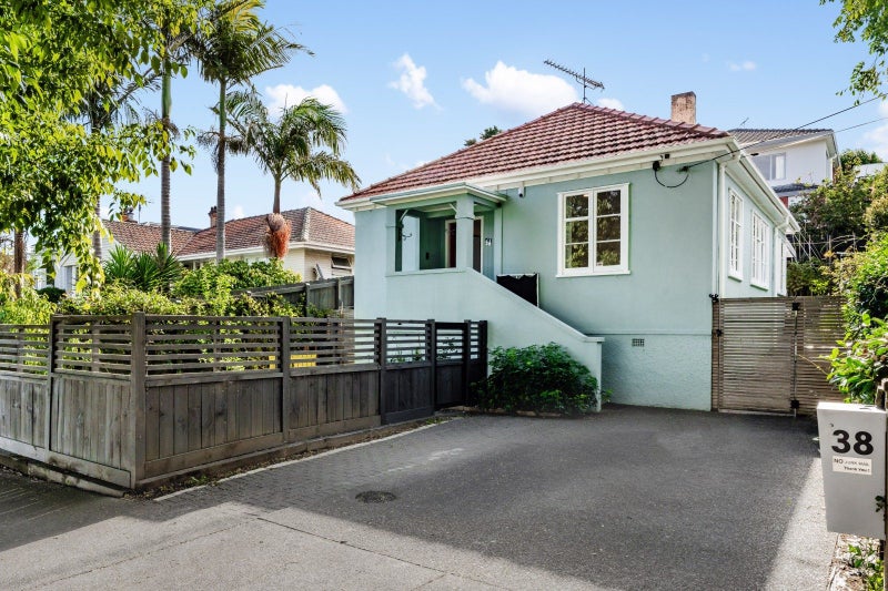 38 Normans Hill Road, Onehunga, Auckland - Carousel 1