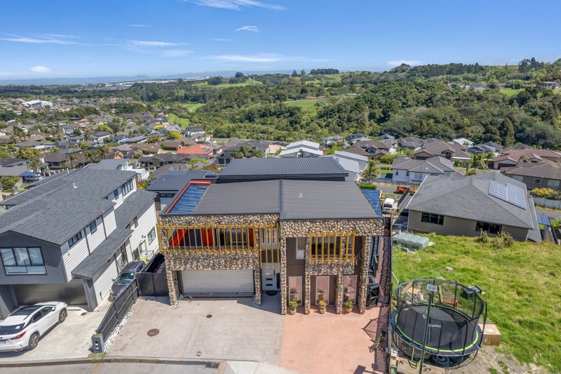 22 Jabal Crescent, Totara Park, Auckland - Carousel 2