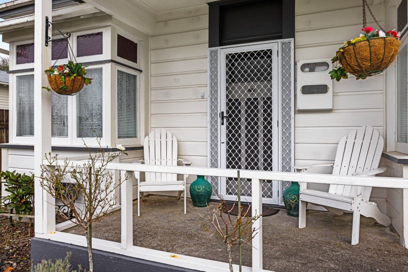 23 Portia Street, Stratford - Carousel 2
