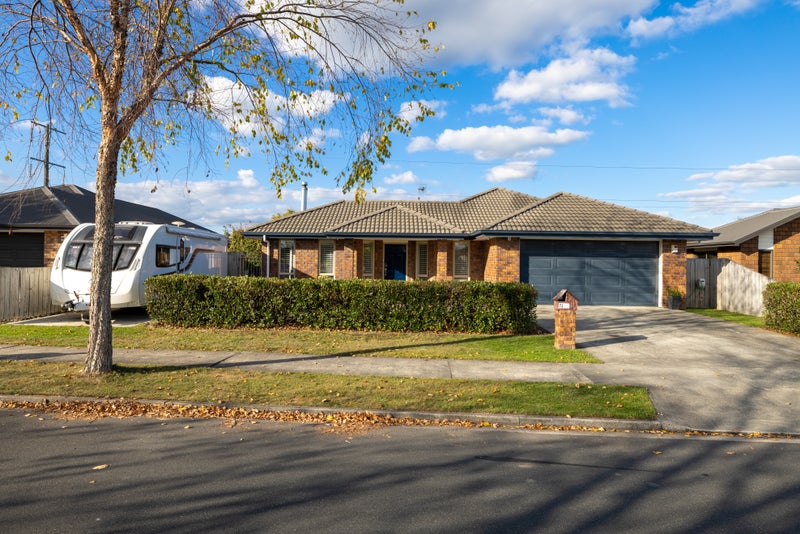 51 Wiltshire Drive, Huntington, Hamilton - Carousel 1