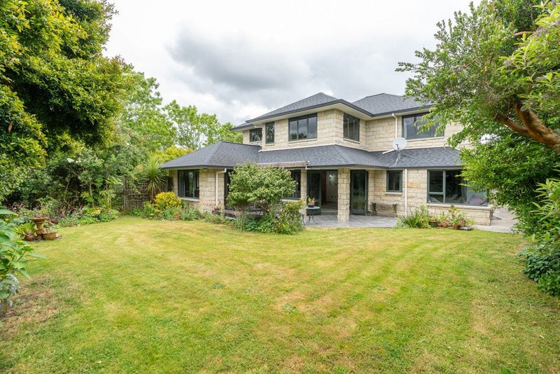 4 Canaandale Drive, Flagstaff, Hamilton - Carousel 2