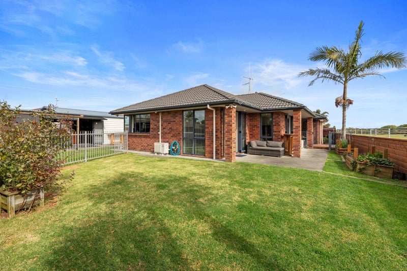 24 Carrington Drive, Papamoa Beach, Papamoa - Carousel 2
