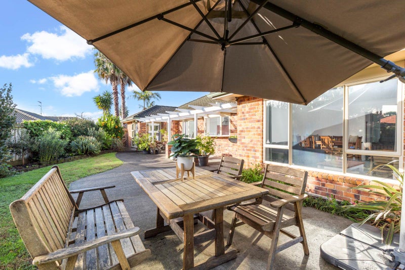 19 Crannog Fen, Wattle Downs, Auckland - Carousel 2