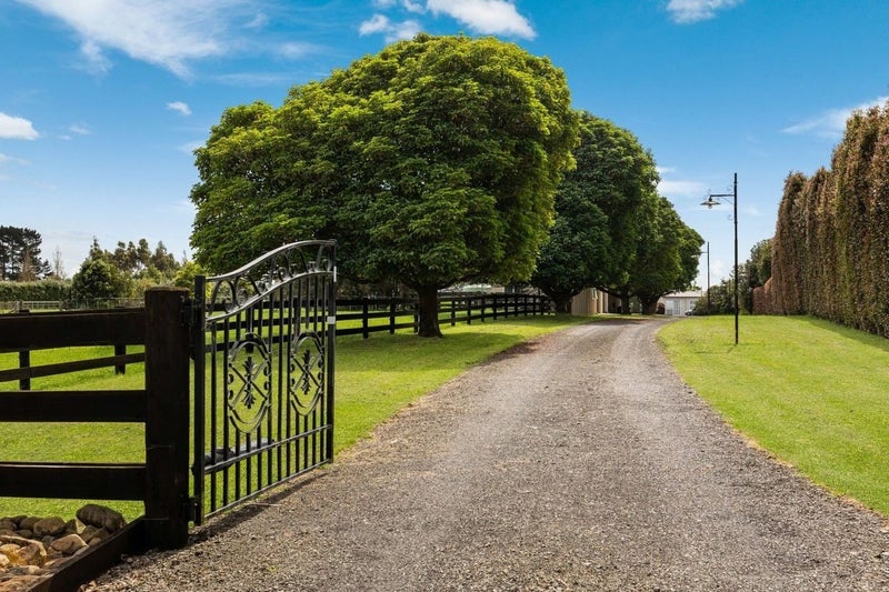 118A Wymer Road, Glenbrook, Auckland  - Carousel 2