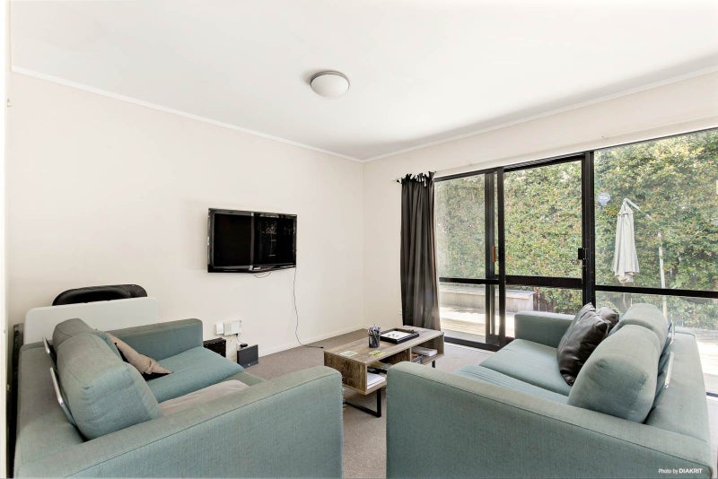 2/86 Aroha Avenue, Sandringham, Auckland - Carousel 26