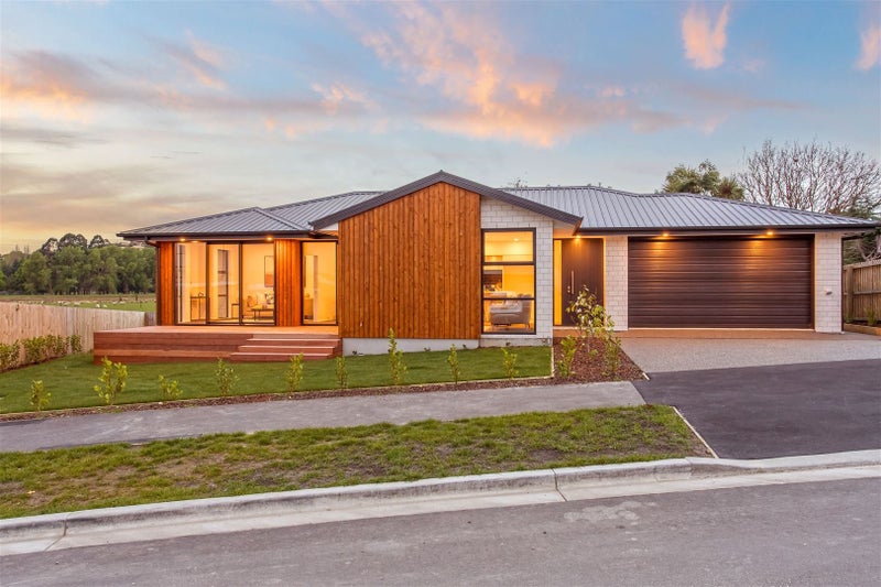 4 Barnfields Close, Halswell, Christchurch - Carousel 2