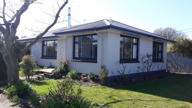 33 Bourne Crescent, Papanui, Christchurch - Carousel 2