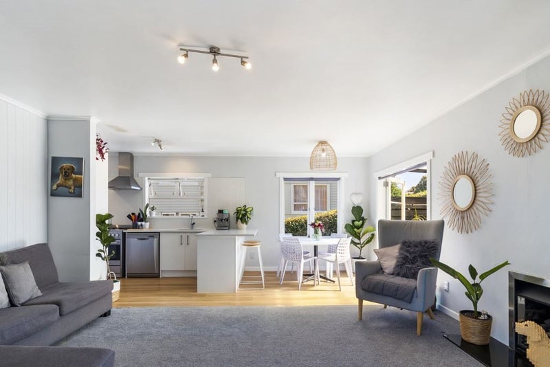 1/30 Montgomery Avenue, Belmont, Auckland - Carousel 2