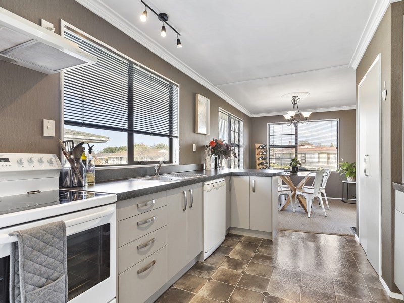 21 Lowes Place, Solway, Masterton - Carousel 2
