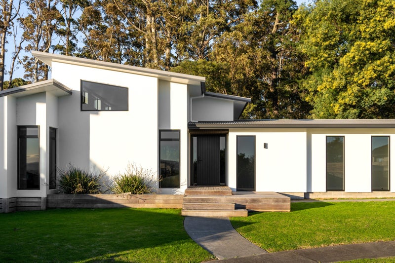 18 Diana Avenue, Mangapapa, Gisborne - Carousel 1