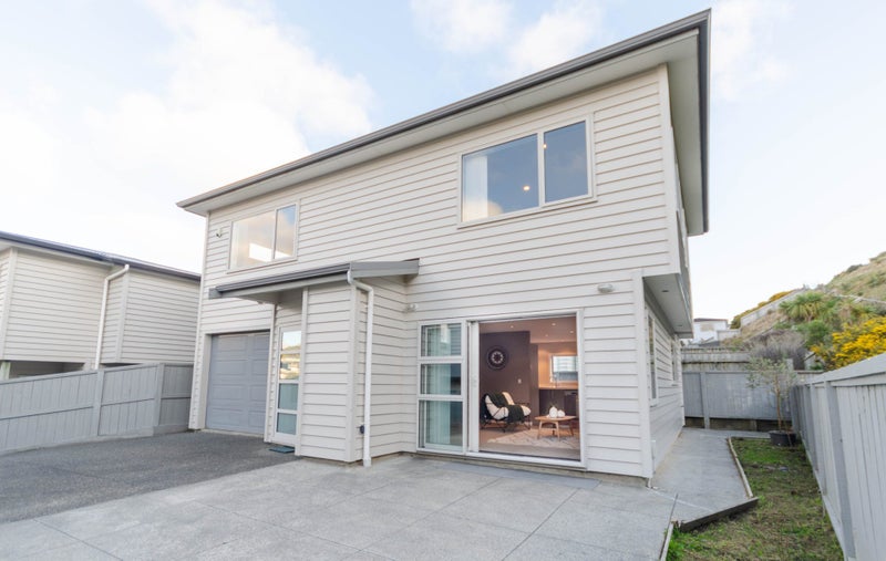 215A Mclintock Street North, Johnsonville, Wellington - Carousel 1
