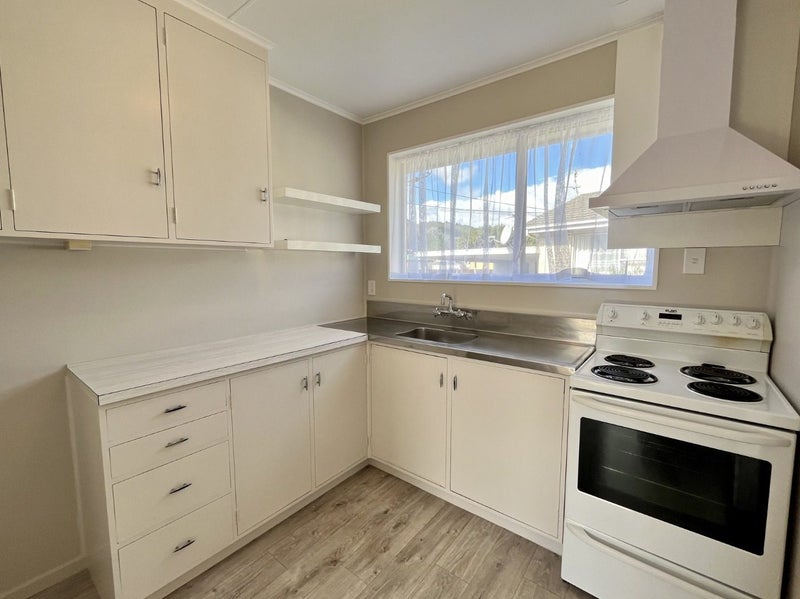 11A Karamu Crescent, Wainuiomata, Lower Hutt - Carousel 2