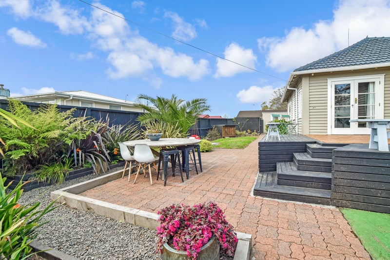 30 Watling Street, Gate Pa, Tauranga - Carousel 1