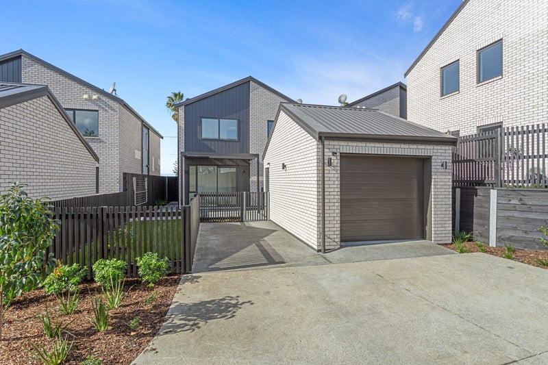 117 Riverside Avenue, Panmure, Auckland - Carousel 2