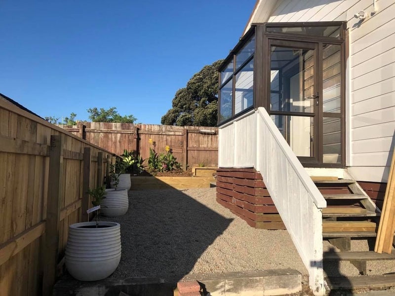 24 Tahurangi PL, Spotswood, New Plymouth - Carousel 1