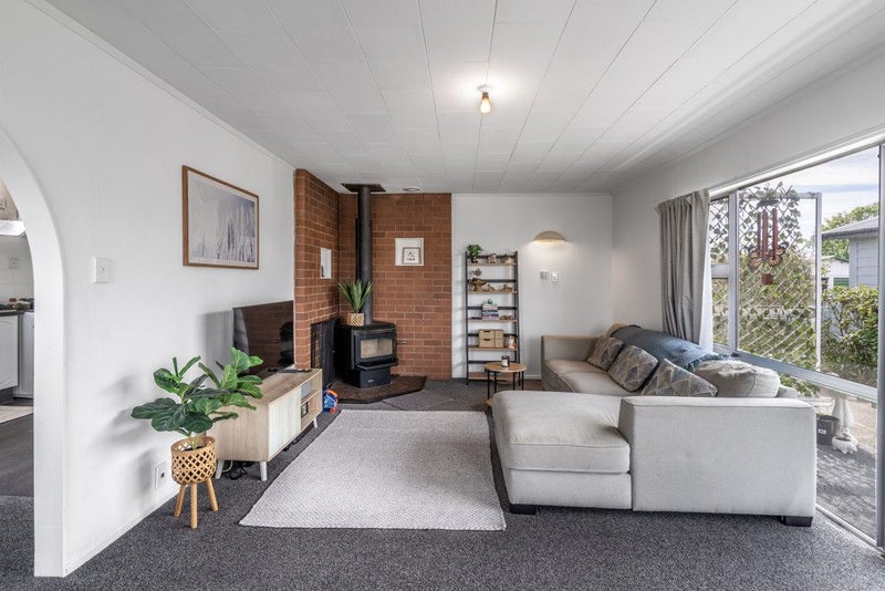 4 Drury Lane, Grasmere, Invercargill - Carousel 2