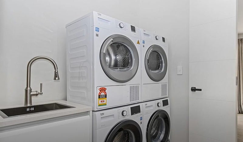 2/28 Cameron Road, Hamilton East, Hamilton - Carousel 9